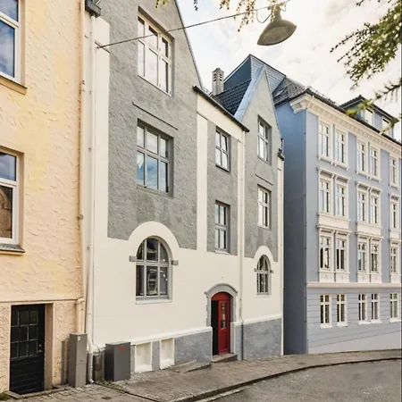 Downtown In Classic Building Daire